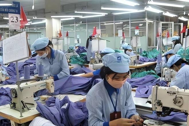 中东危机下，中国外贸逆势暴涨 三大底牌在手，美国市场不再是唯一——以印染行业为例